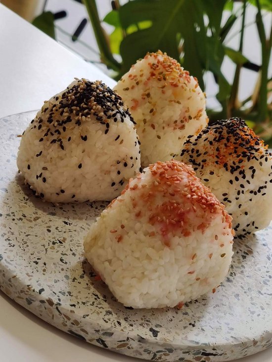 パリでおにぎり!?おにぎり専門店「ONIGIRIZ」
