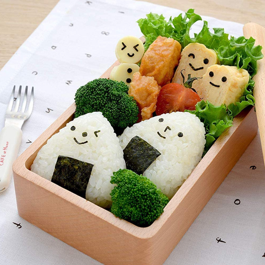 にこにこパンチ mini×2 セット内容 — 海苔パンチ2種とにこにこ顔のおにぎり入りお弁当の仕上がり例