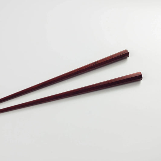 Miyama 八角箸 紅紫檀 全体 — 深みのある赤茶色が美しい天然木の八角箸