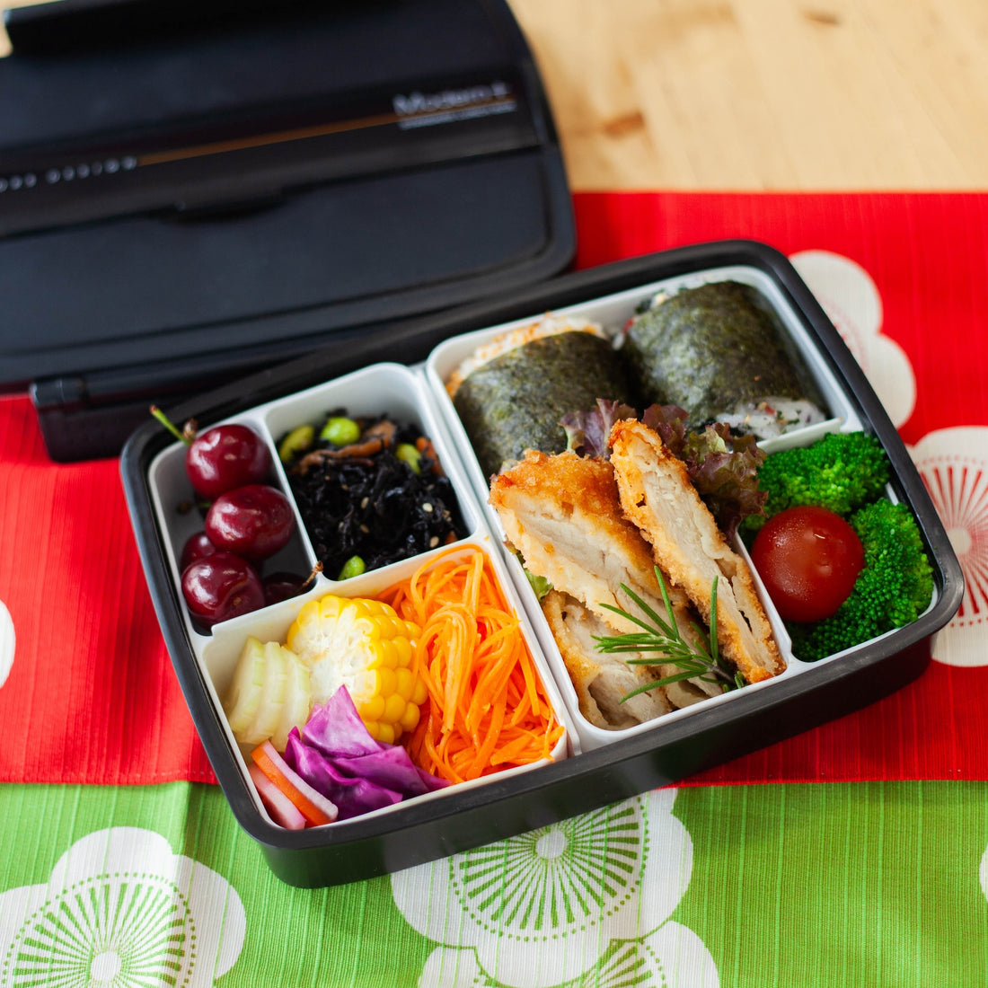 中子と仕切りで自由自在！松花堂タイトランチ