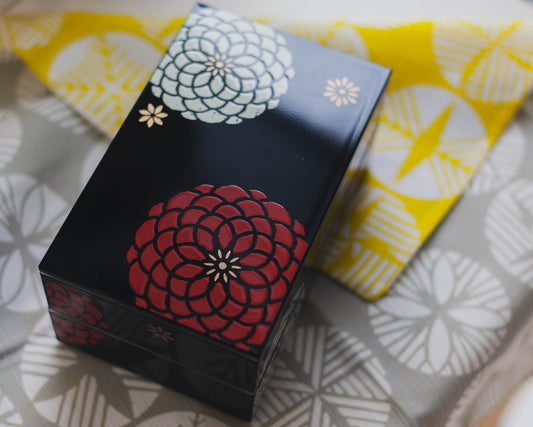 ドラマ「大豆田とわこと三人の元夫」に風呂敷 松