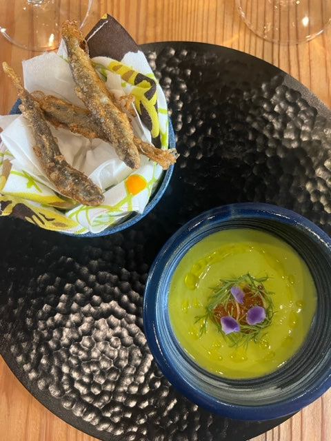 L'aparté ラパルテ京都 和食器に盛り付けられた美しいモダンフレンチの一皿