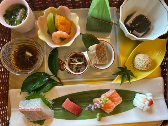 お庭を眺めて和食ランチ