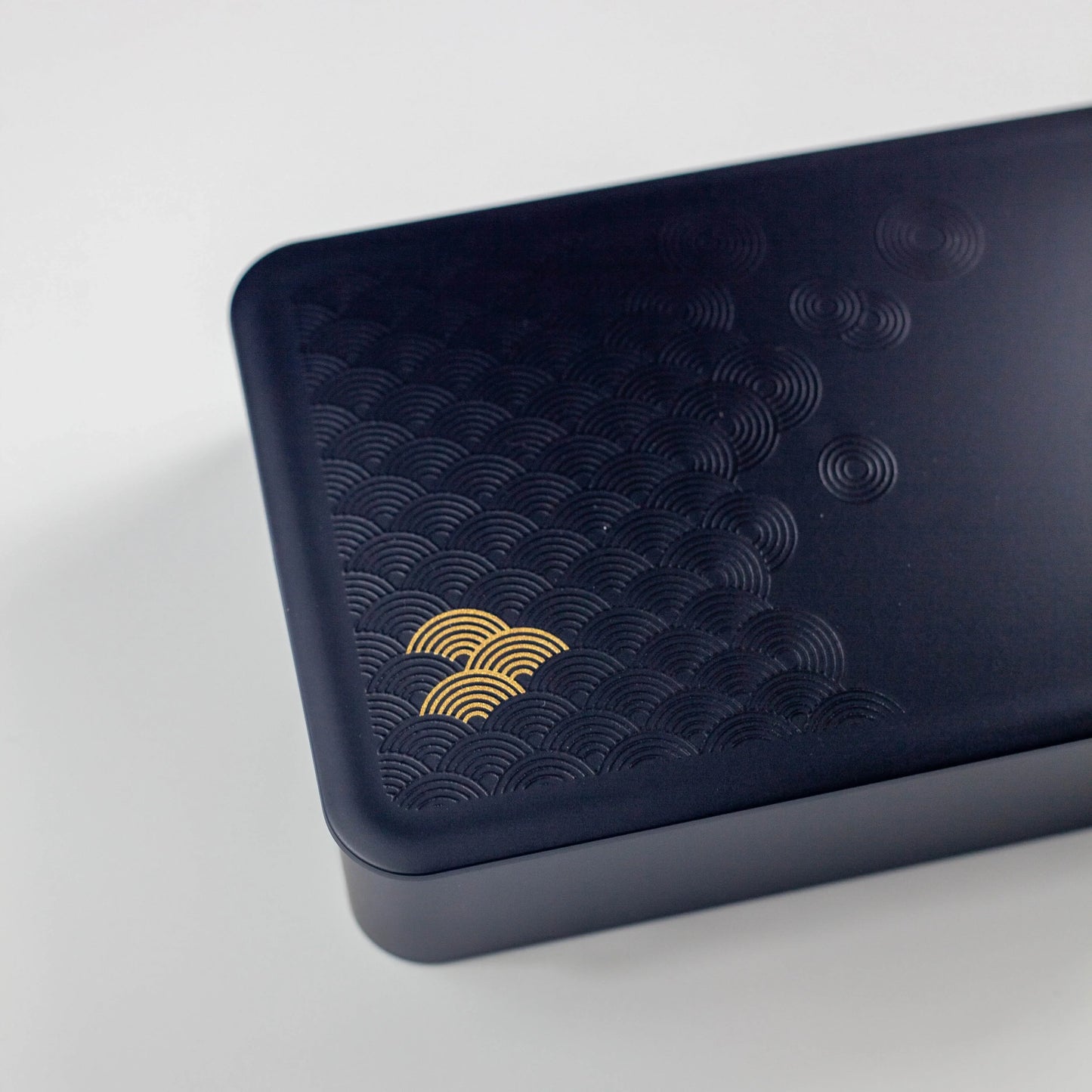 銀研・黒炭 一段ランチボックス 青海波 麻の葉 蓋