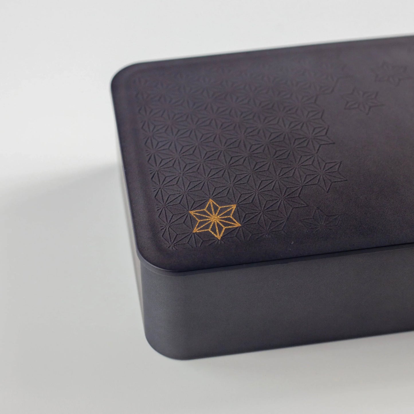 銀研・黒炭 一段ランチボックス 青海波 麻の葉 蓋