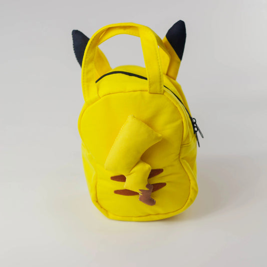 ピカチュウ ダイカットバッグ 耳付きデザイン 後ろ姿