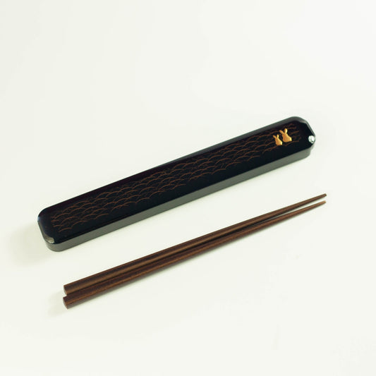 18.0箸・箸箱セット　黒　地紋うさぎ