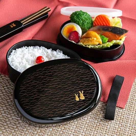 小判弁当箱　黒　地紋うさぎ