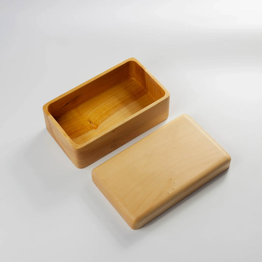 Miyama Bento Box 410 イチョウ 全体 — 温かみのある黄金色が美しい天然イチョウ材の木製弁当箱