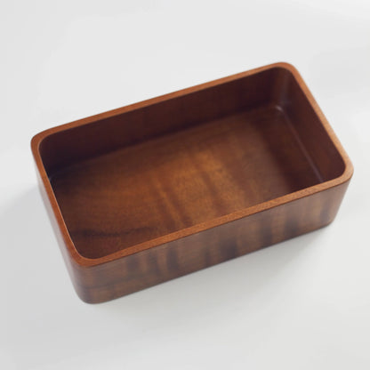 Miyama Bento Box 411 たぶ 全体 — 深みのある茶褐色が美しい天然たぶ材の木製弁当箱