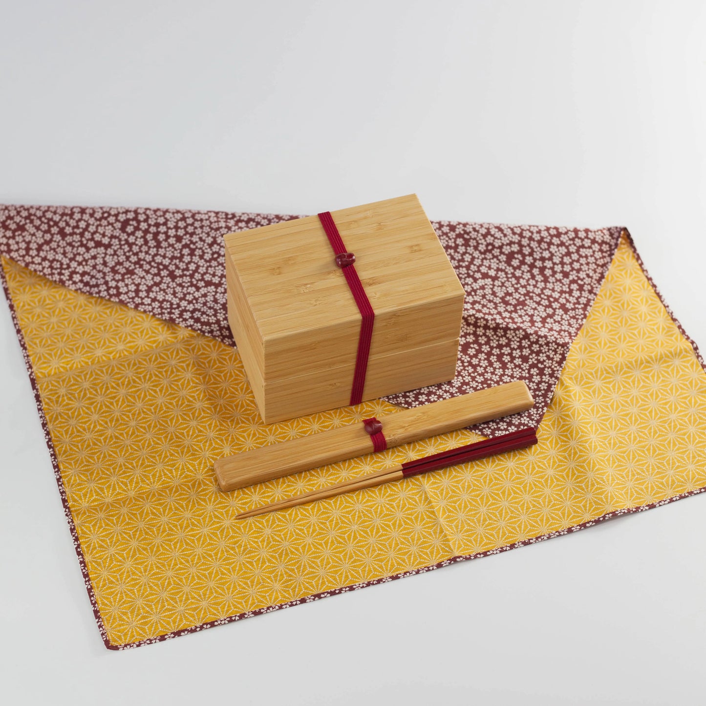 竹製二段弁当箱・箸・風呂敷のセット（赤）- Bento&co